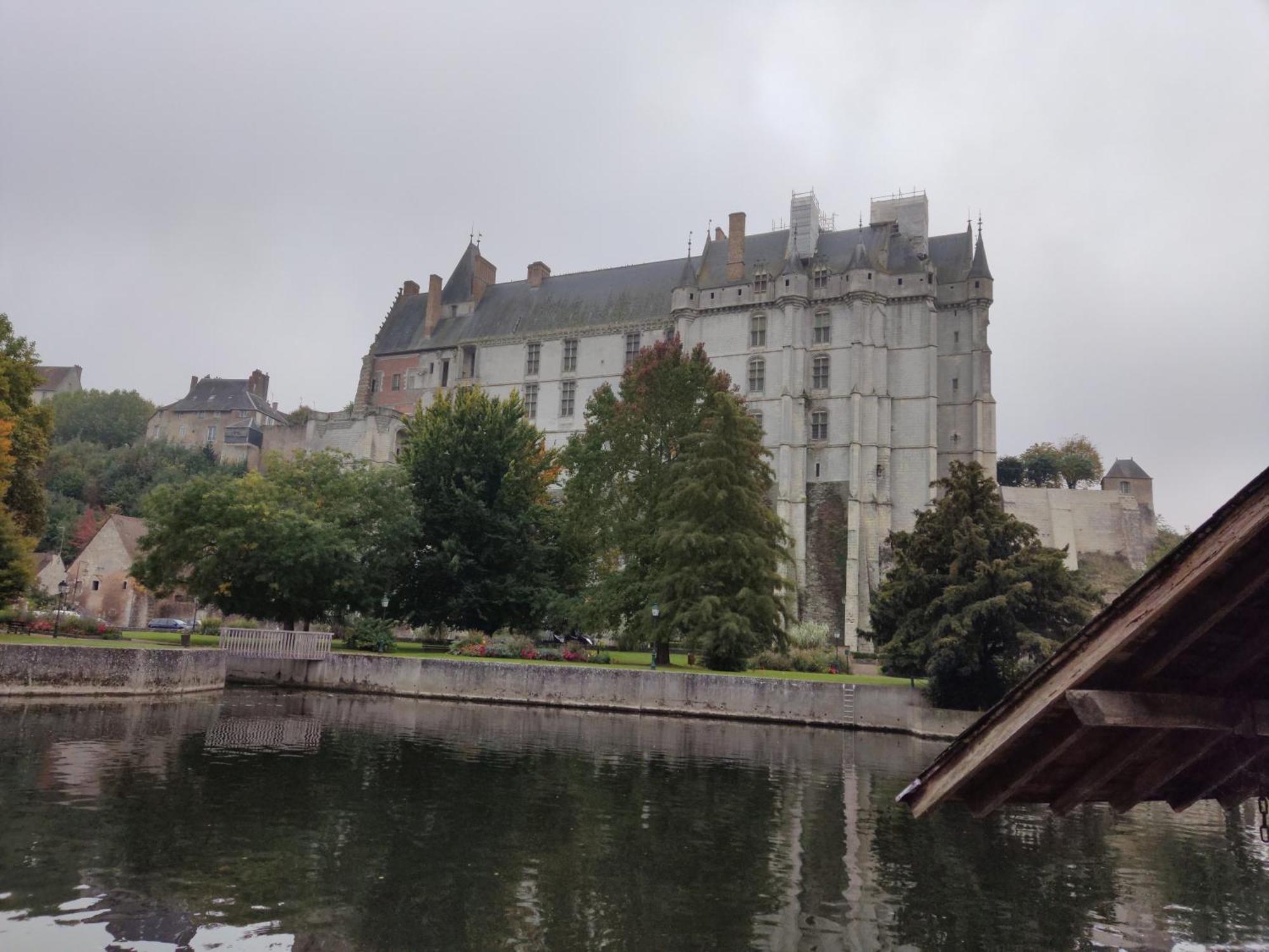Halte Douillette Au Coeur De La Ville Châteaudun Exterior photo